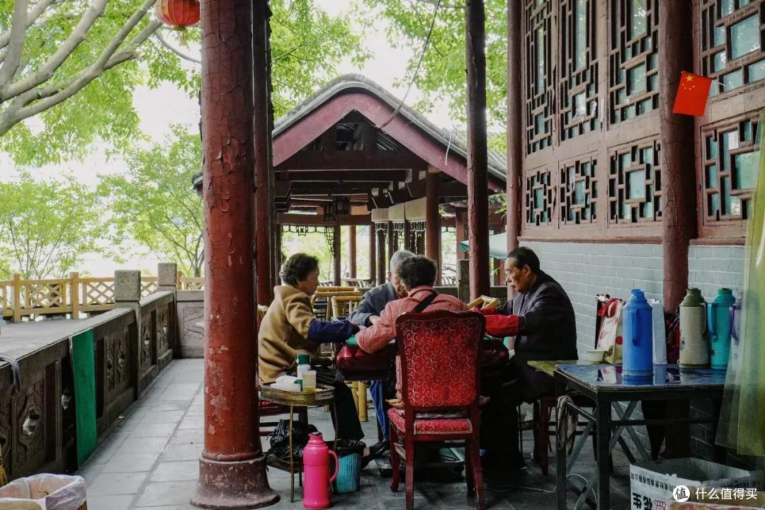 去成都，没在老茶馆里泡过怎么算数