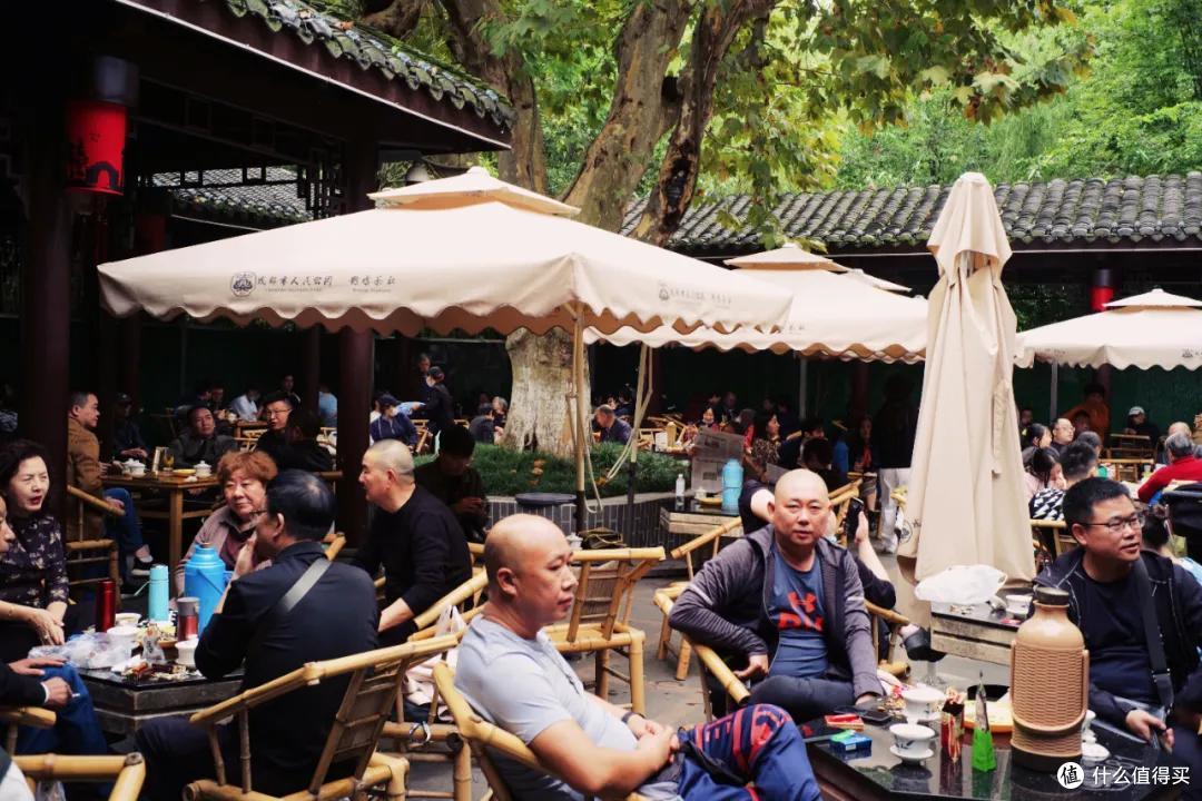 去成都，没在老茶馆里泡过怎么算数