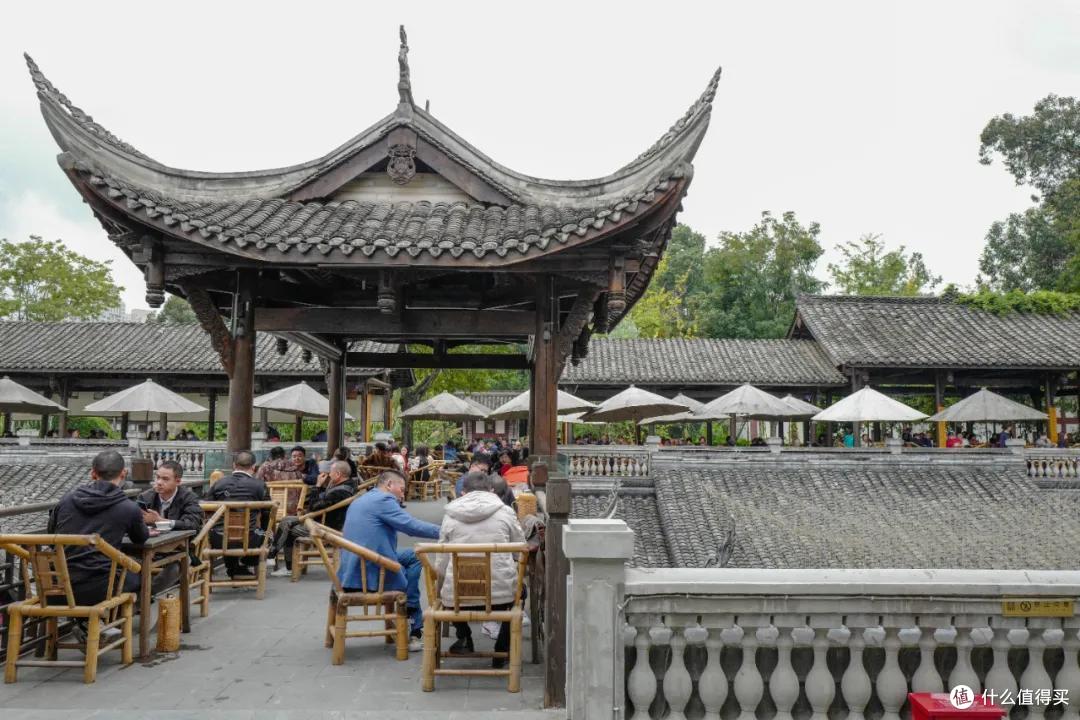 去成都，没在老茶馆里泡过怎么算数