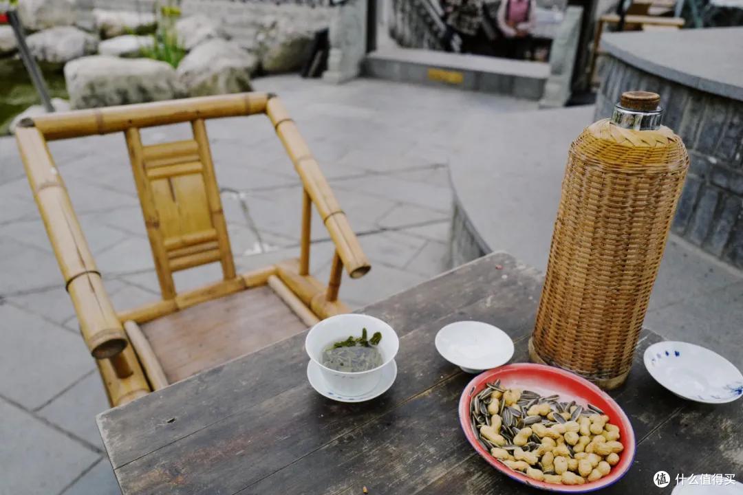 去成都，没在老茶馆里泡过怎么算数