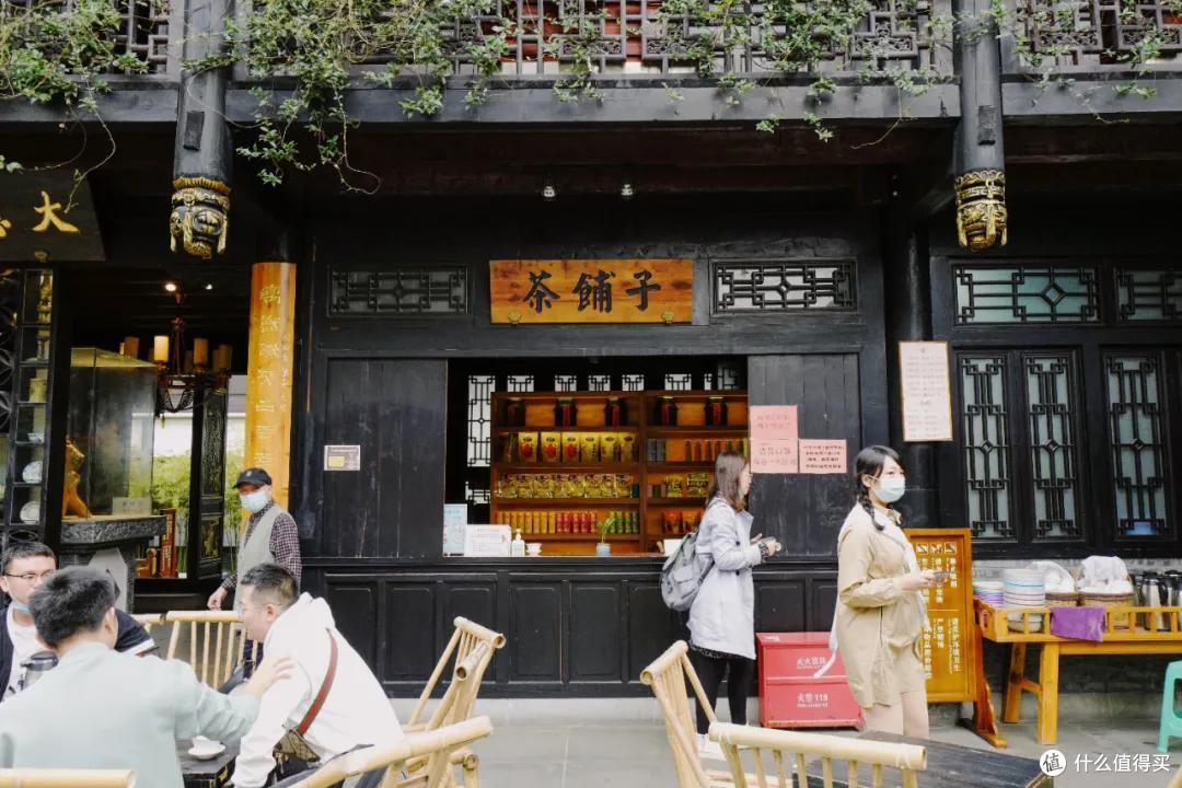 去成都，没在老茶馆里泡过怎么算数