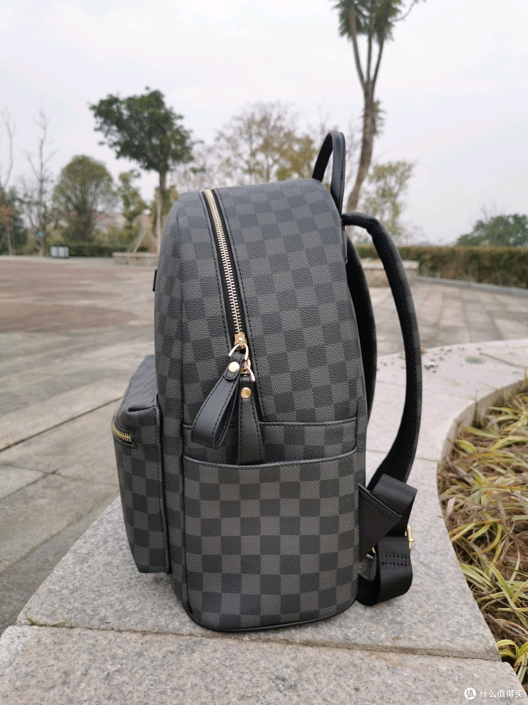 唯品会12.8特卖会:我买到了心仪的双肩包,出门再也不怕丢包了~