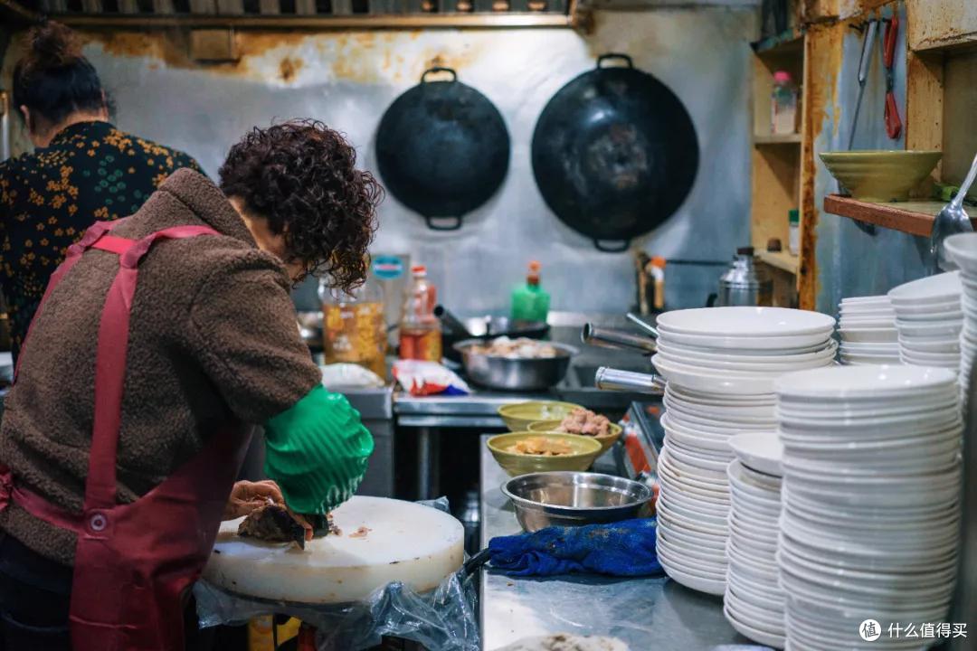 江湖有传说,这家街头小店号称“村口米其林”
