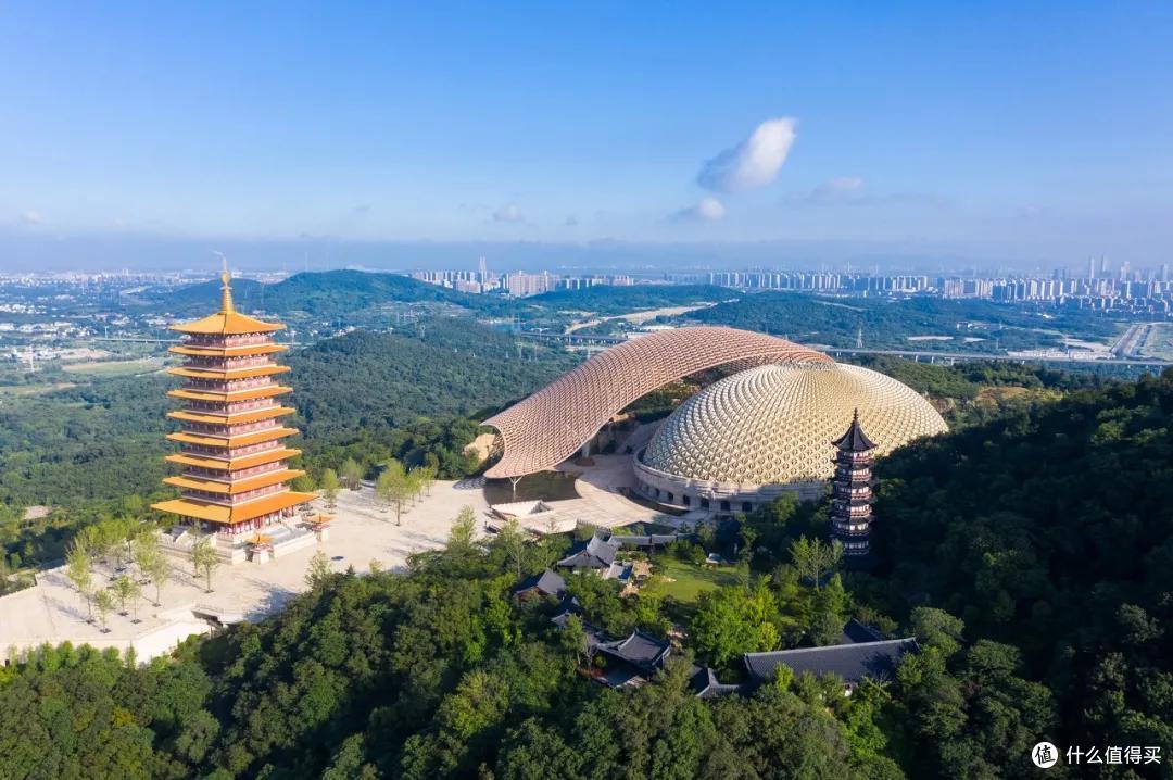 去了可能是国内最“壕”的佛教景区,一整个被惊住!