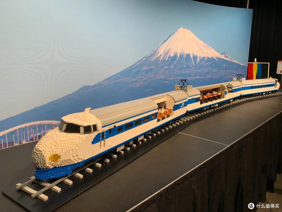 巨型乐高模型集合！酷玩潮带你看美国《AWESOME EXHIBITION》超棒积木展！