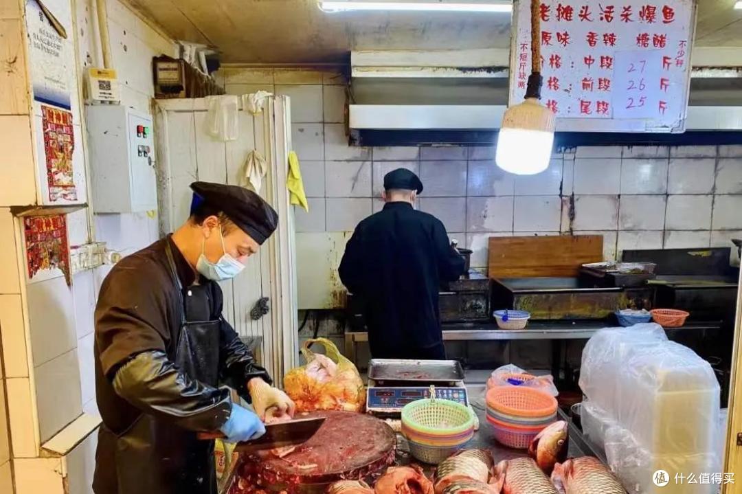 揣上100块,我在上海这条街吃了个肚皮朝天!