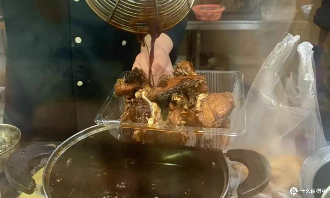 揣上100块,我在上海这条街吃了个肚皮朝天!