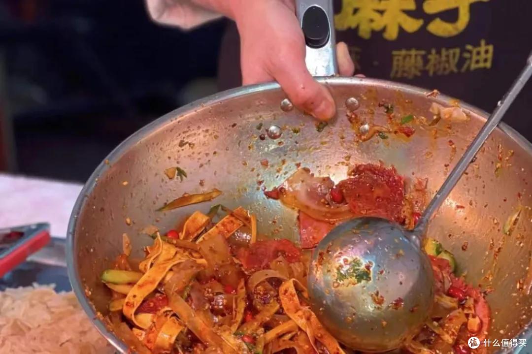 揣上100块,我在上海这条街吃了个肚皮朝天!