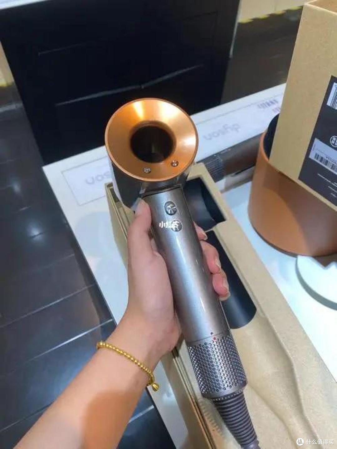 月薪不过万，这些败家玩意你别看！（我不配，赶紧搬砖赚钱吧...）