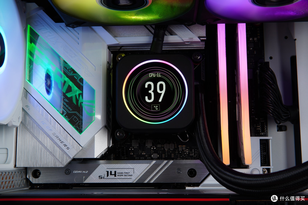 后起之秀,美商海盗船H100i ELITE LCD水冷上手体验