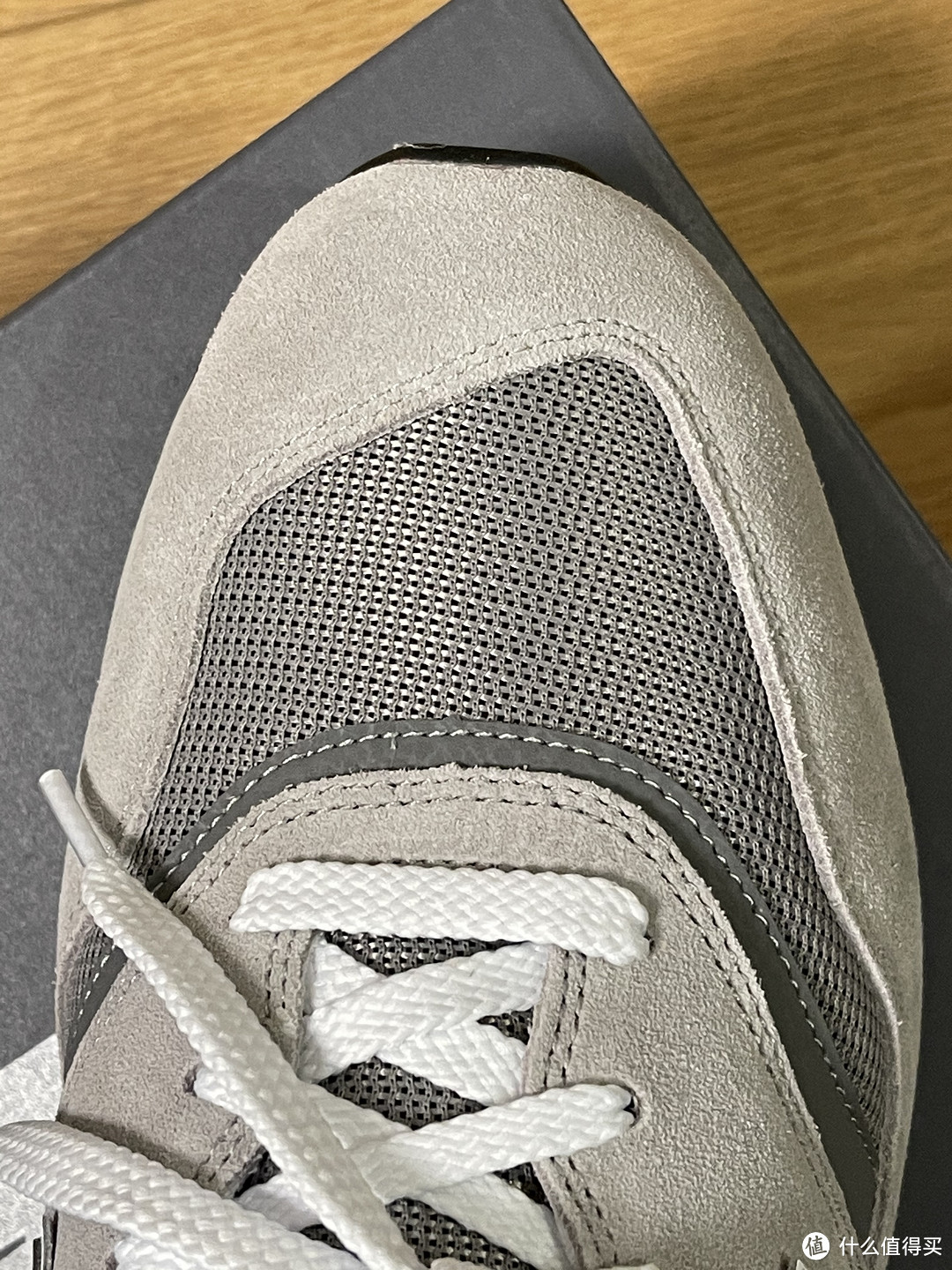 造型仍然经典，NEW BALANCE 997HCB