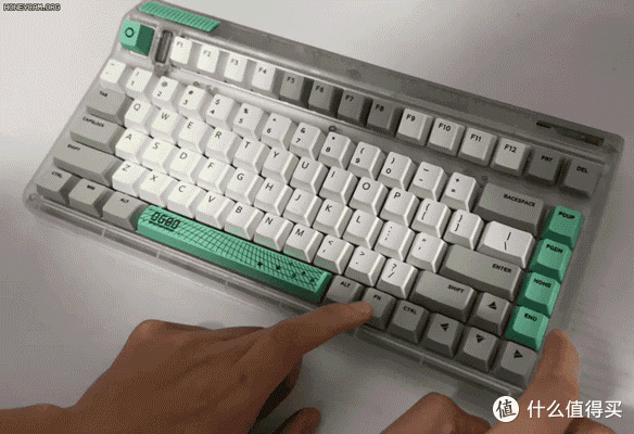 IQUNIX OG80-虫洞RGB,一款兼具颜值、功能、客制化的三模机械键盘