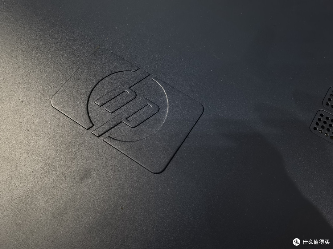 很喜欢这个凹凸的LOGO
