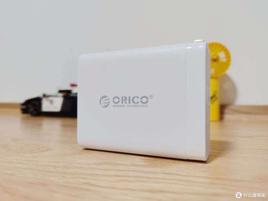 多设备充电好选择:ORICO 奥睿科4口100W氮化镓快充体验