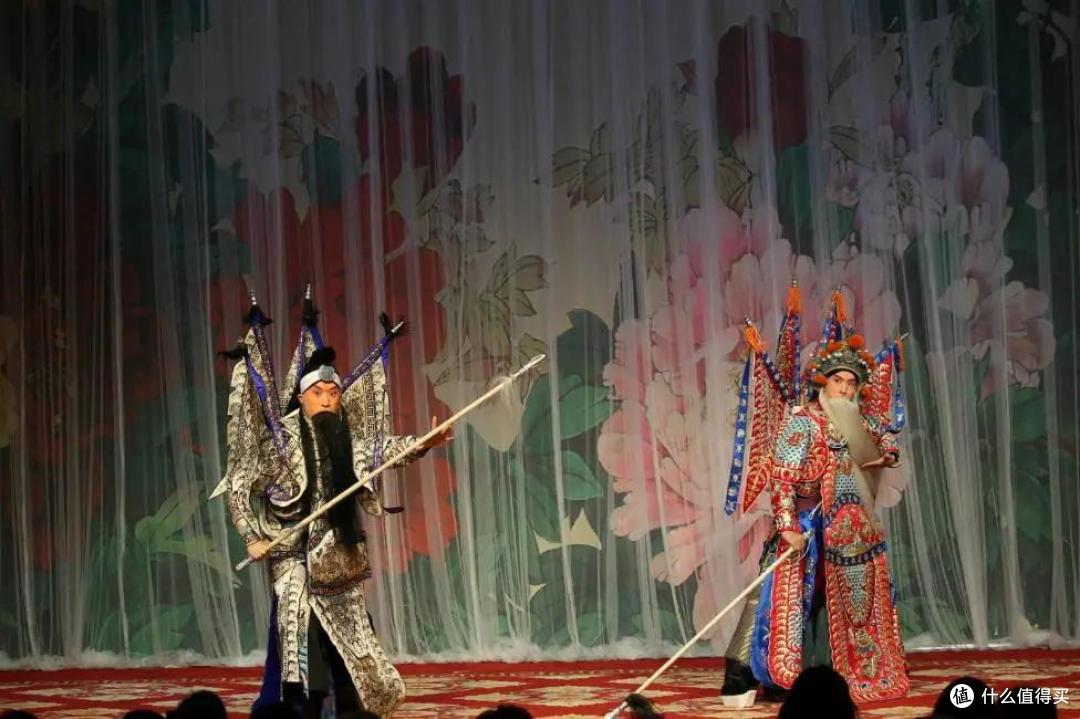 一线城市里,为什么越来越多人要“逃离”它?!