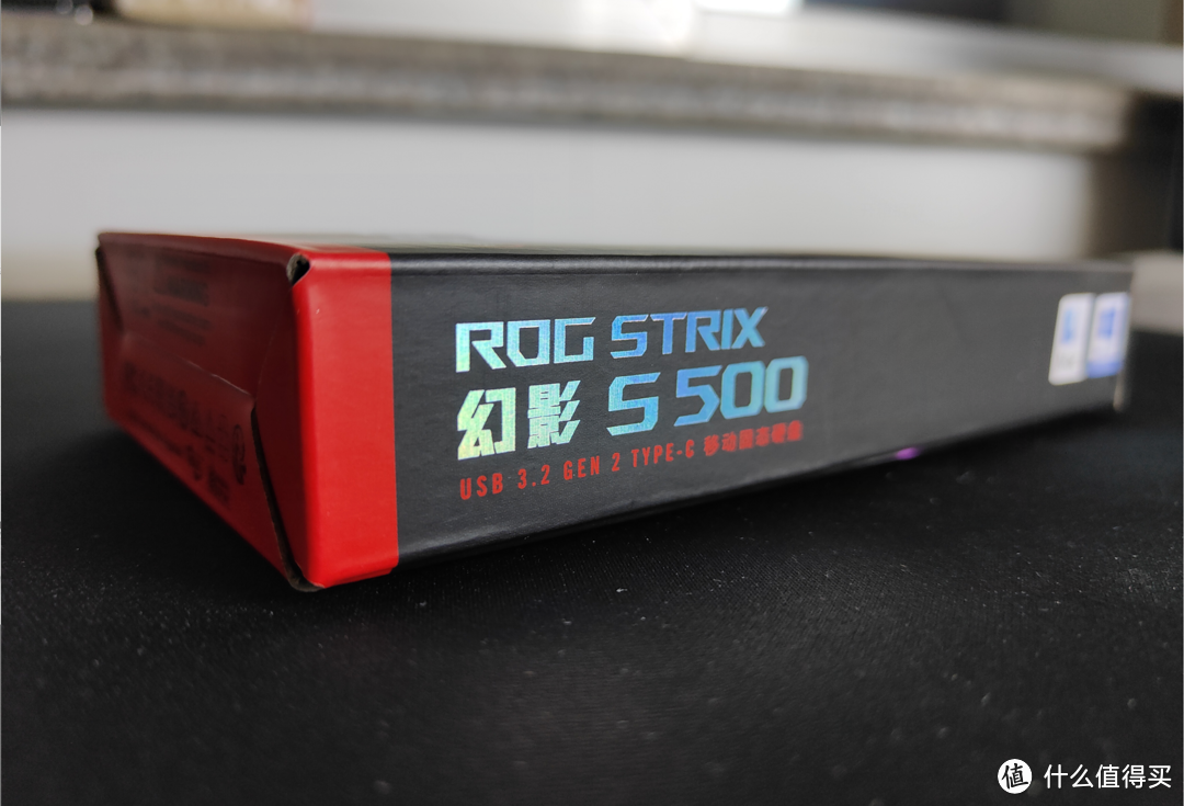 不止神光RGB灯效！性能也是怪兽级别！ROG S500移动固态硬盘拆解评测！