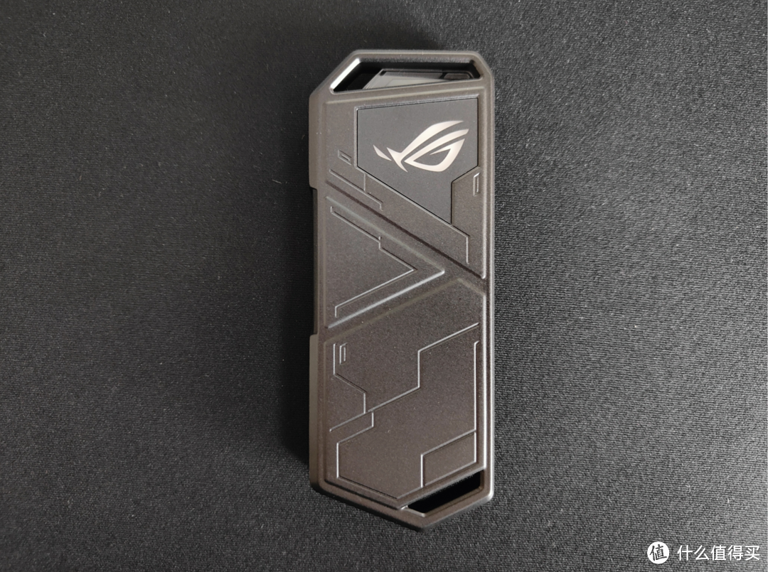 不止神光RGB灯效!性能也是怪兽级别!ROG S500移动固态硬盘拆解评测!