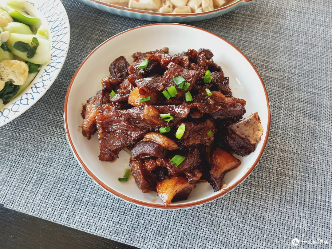 推荐3个冬天的家常菜,荤素搭配热乎乎,常吃全身暖洋洋,舒服