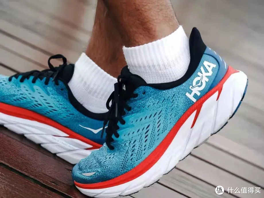 极致厚底带来的非凡脚感，HOKA ONE ONE跑鞋矩阵解析 