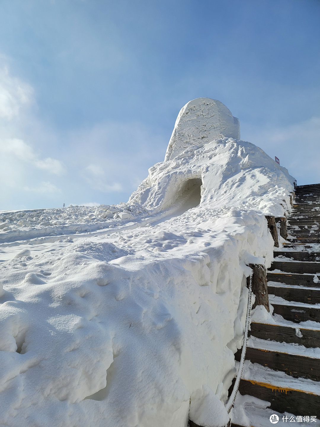 雪圈滑下来的陡坡