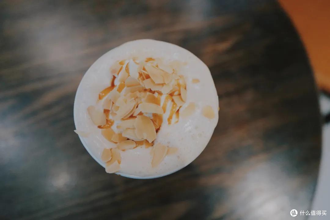 这座城的星巴克,让我变成了小酒鬼