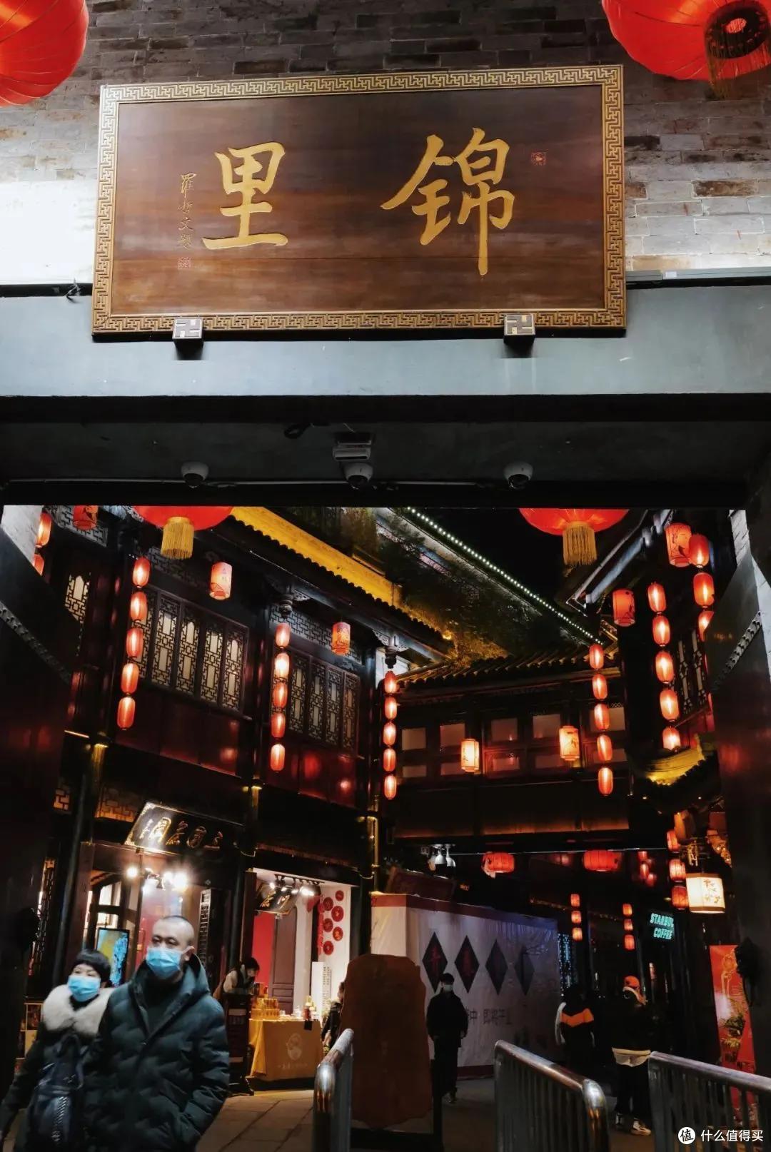 这座城的星巴克,让我变成了小酒鬼