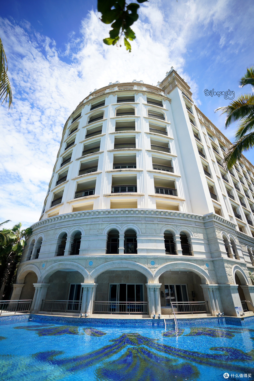 三亚湾的欧式度假古堡:性价比爆棚的皇冠假日酒店