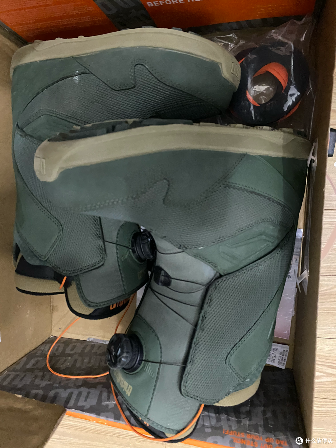 tw2滑雪鞋，硬度7.5 滑雪神器