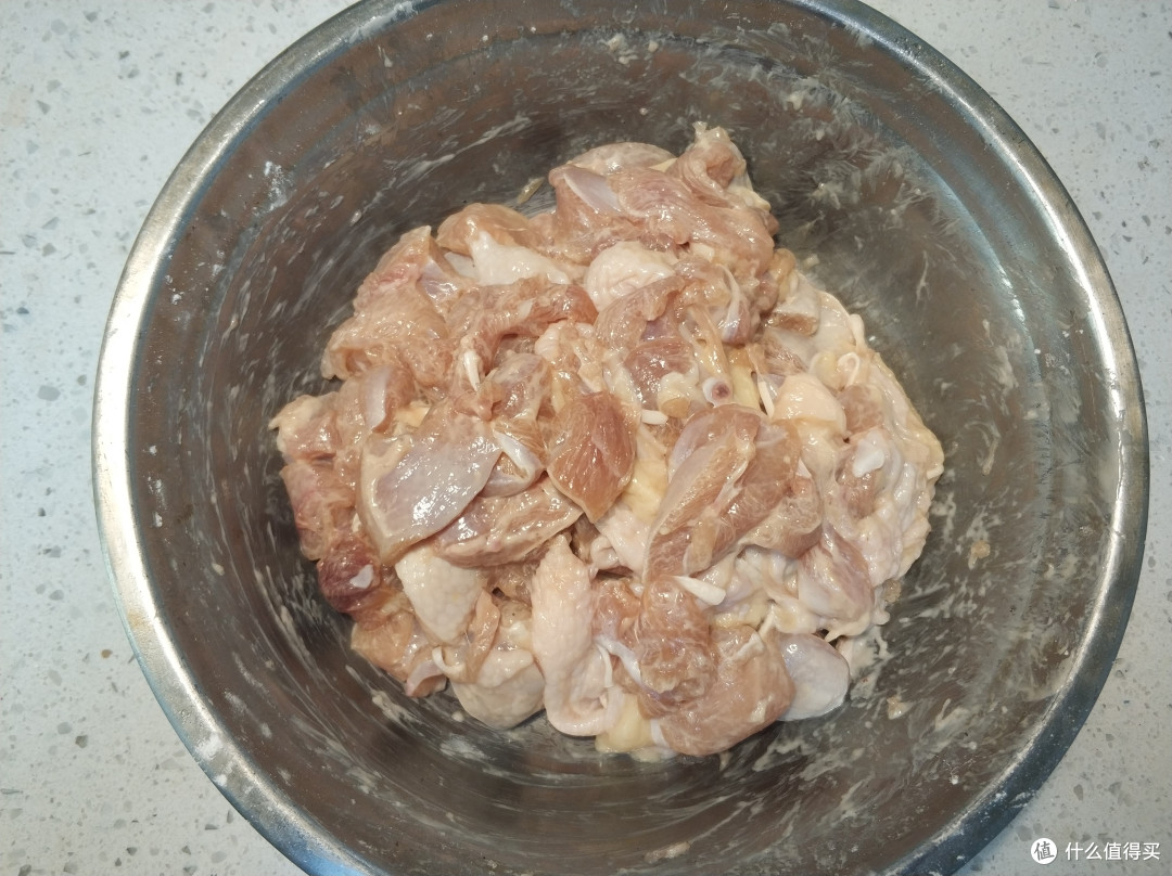 鸡腿别再红烧了,教你一道辣子鸡丁的做法,麻辣酥香,下酒又下饭