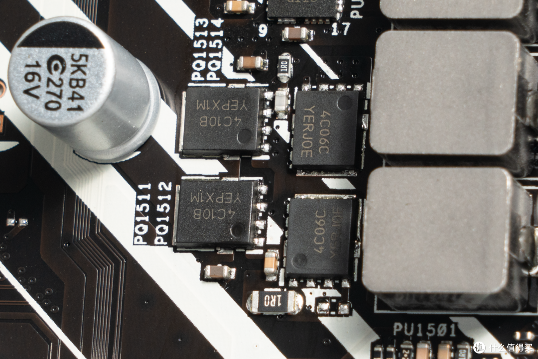 来自 ASUS 最便宜的 Z690，PRIME Z690M-PLUS D4 拆解评测