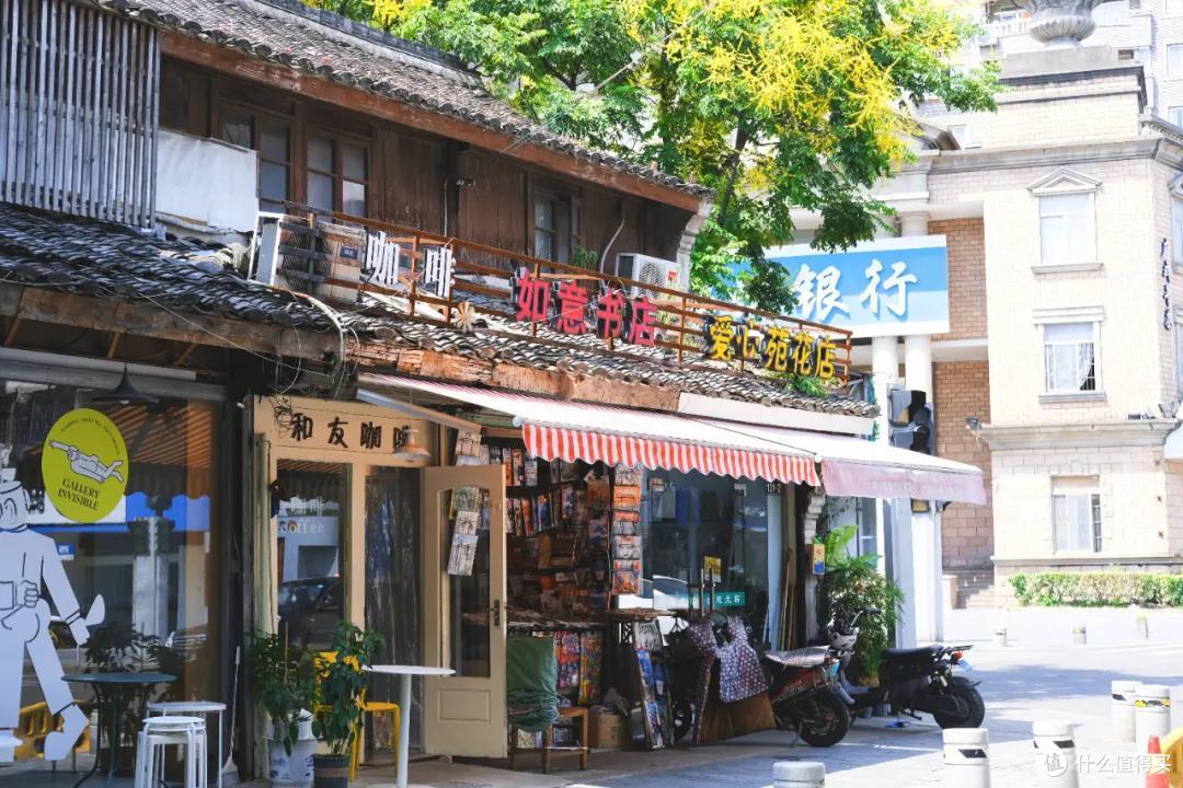这条街仅仅1000米出头的街,我可以走无数次