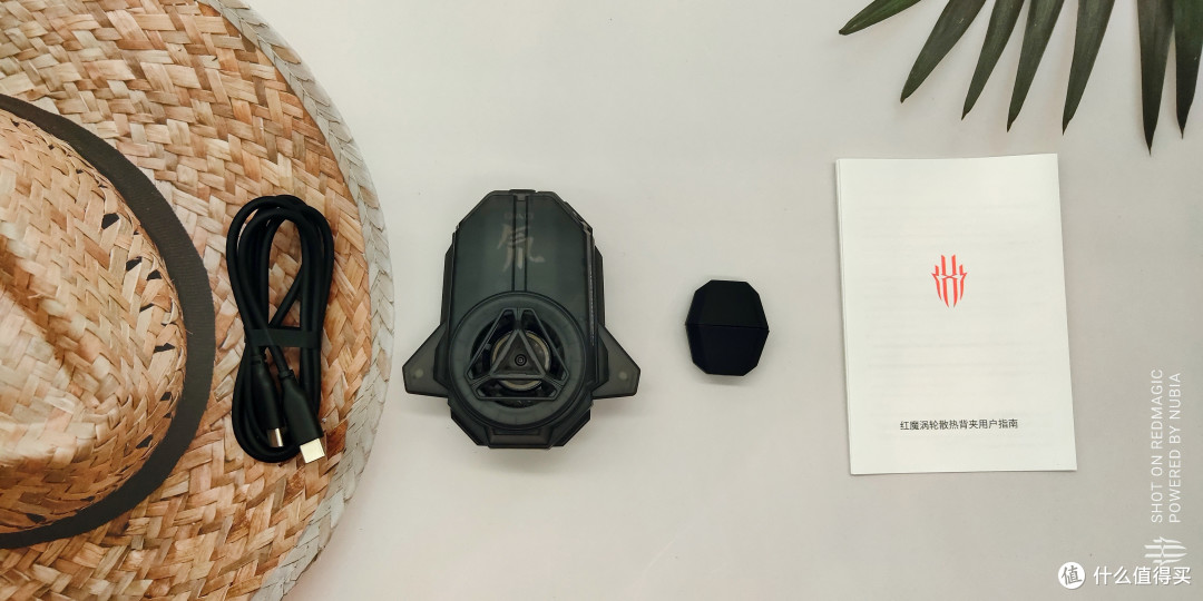 涡轮增压,如虎添翼|红魔涡轮散热背夹开箱