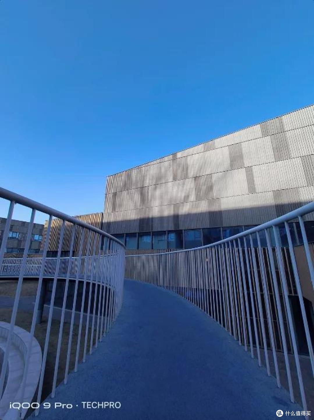 iQOO 9 Pro游戏手机体验:极致的速度美学 永无止境的超越