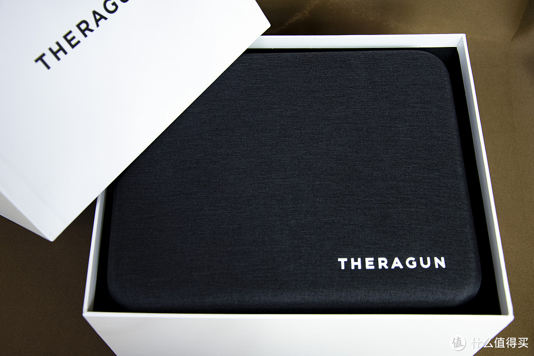 哪里都按得到的天花板筋膜枪THERAGUN PRO,除了放松肌肉他还能带给我们什么?