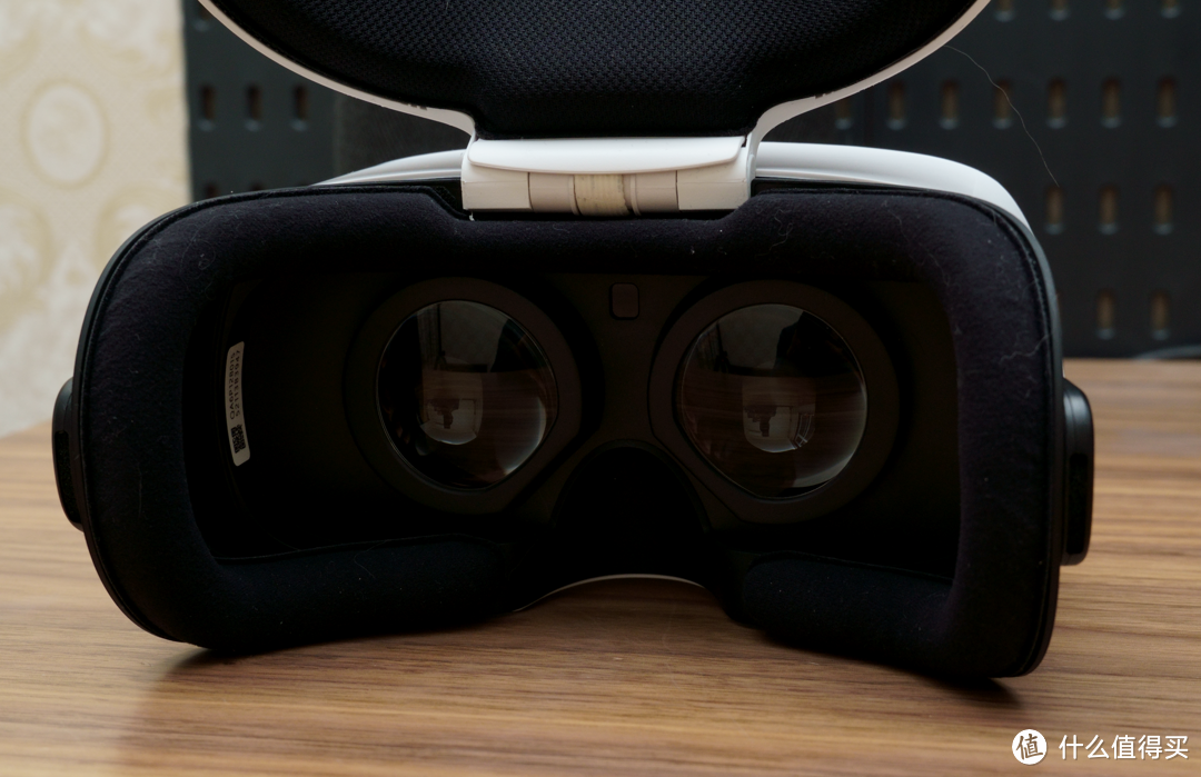 观影体感游戏体验俱佳，更能打卡全额返 爱奇艺奇遇Dream VR一体机来了 大家冲冲冲