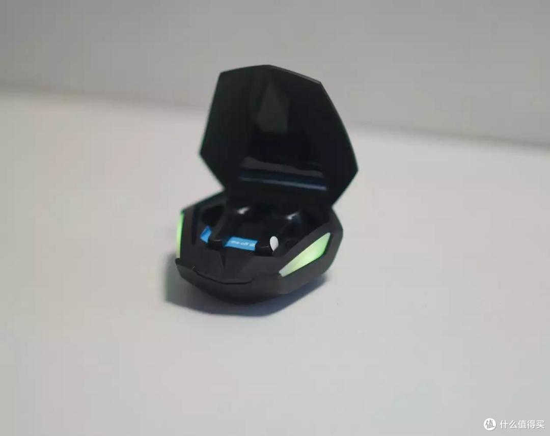 双模蓝牙、15ms超低延迟,HECATE漫步者电竞耳机GT4 S雷霆版上线