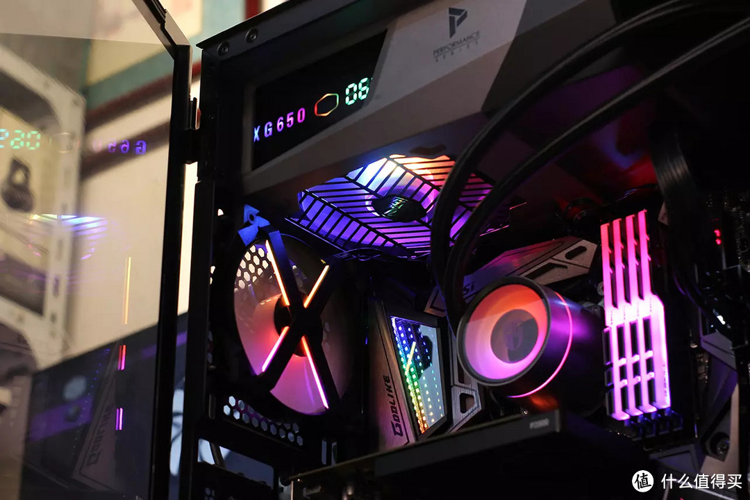 自带监控的RGB PC电源——酷冷至尊XG PLUS 650 白金电源