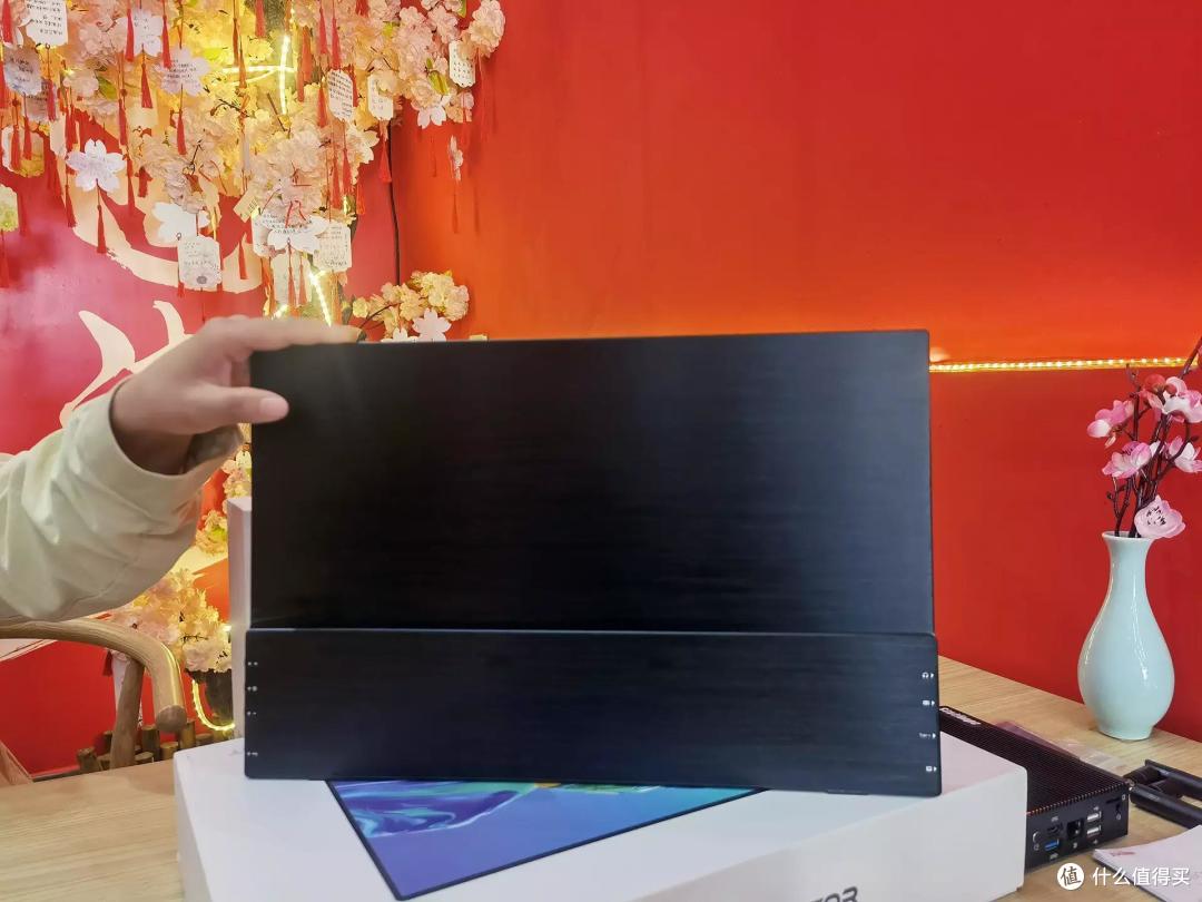 多系统的Station P2极客主机,办公娱乐一步到位,打造家庭影院!