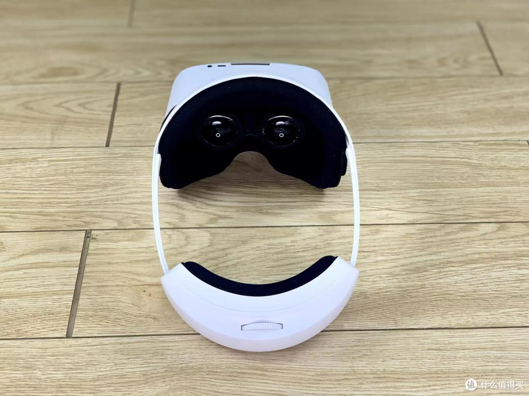 爱奇艺奇遇Dream·尊享版 VR 一体机开箱体验