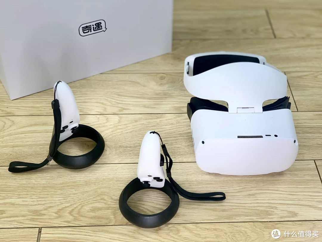爱奇艺奇遇Dream·尊享版 VR 一体机开箱体验