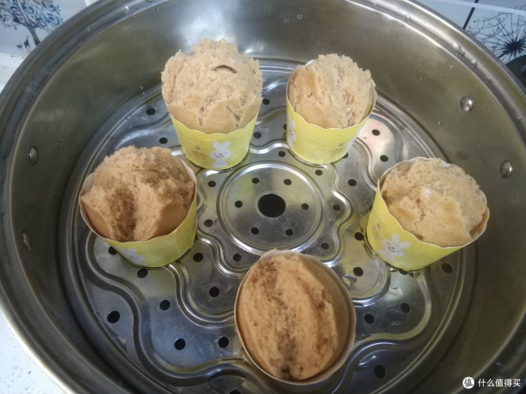红糖发糕老做不好?教你一招,做出来的发糕又香又甜,个个开花
