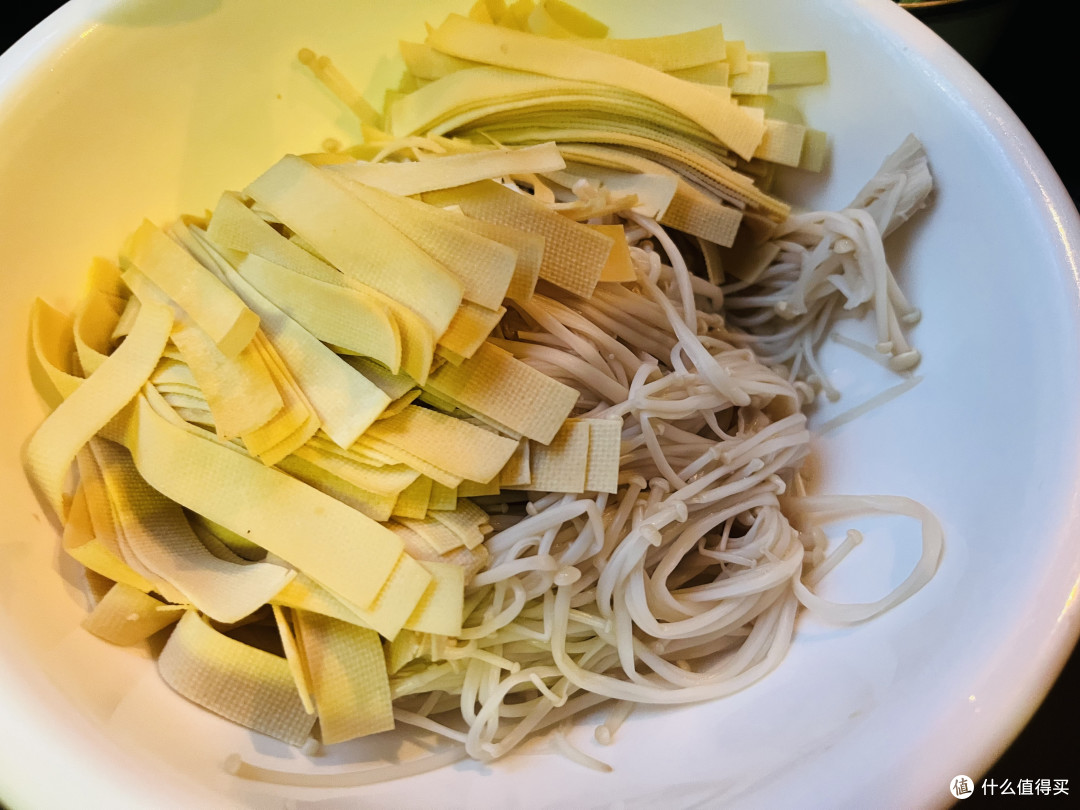 谁说减肥不能吃肉？！在家自制水煮肉片，教程及制作分享！喜欢的不要错过！