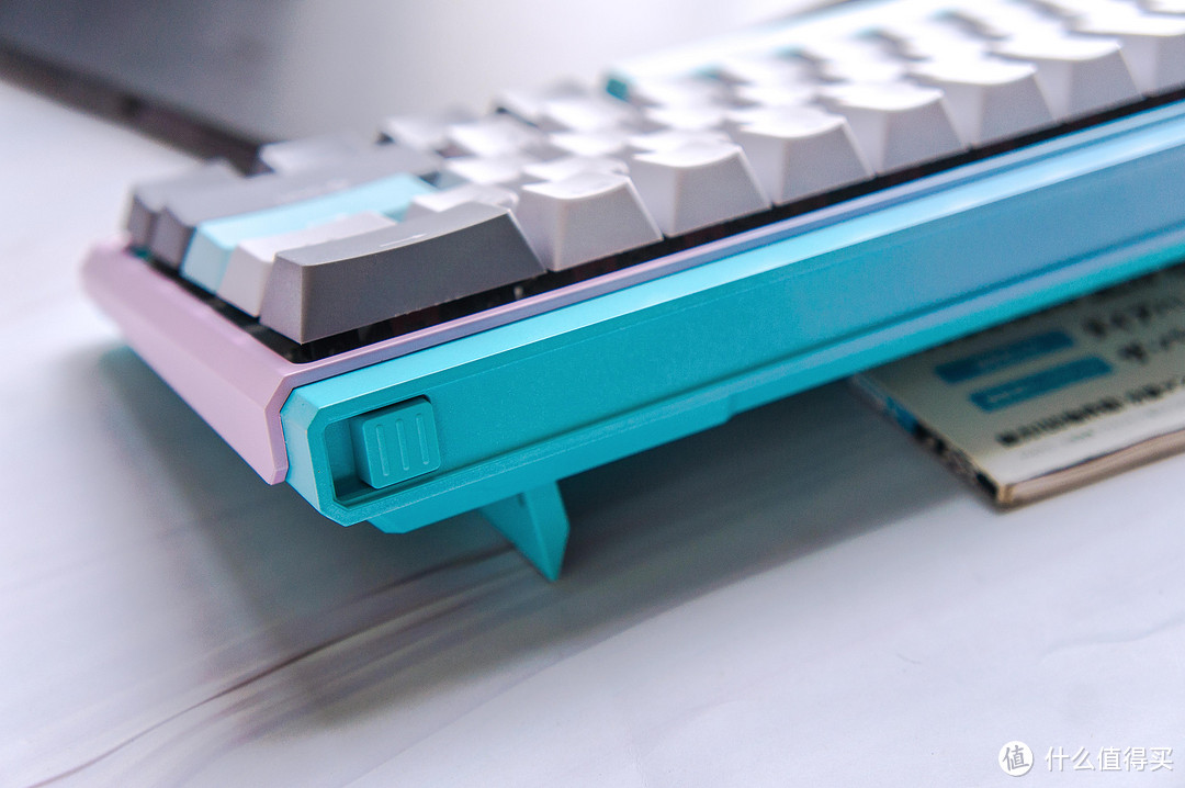 小而美且强！支持热拔插的杜伽K330W PLUS三模机械键盘测评！