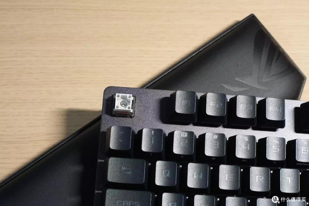 信仰再升级,游侠无线化——ROG 游侠RX TKL机械键盘