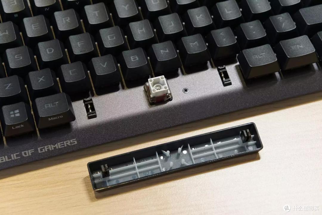 信仰再升级,游侠无线化——ROG 游侠RX TKL机械键盘