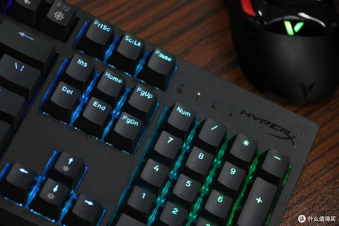 Less is More--极度未知HyperX Mars2机械键盘开箱