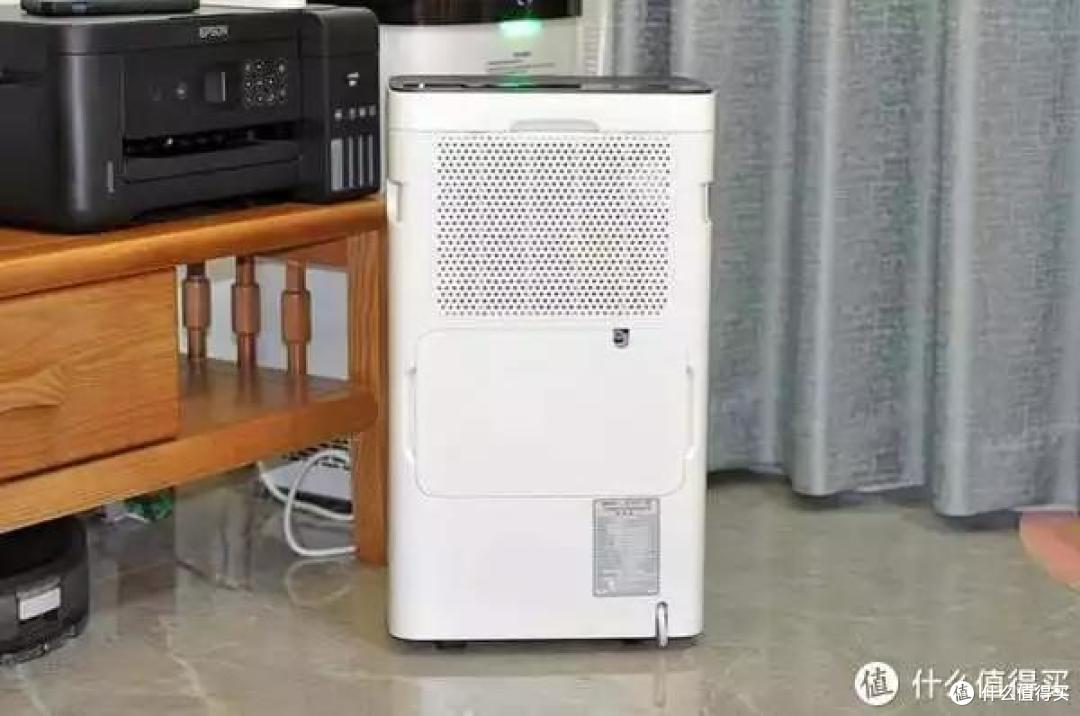艾普莱斯智能除湿机：回南天里保持干爽的好帮手