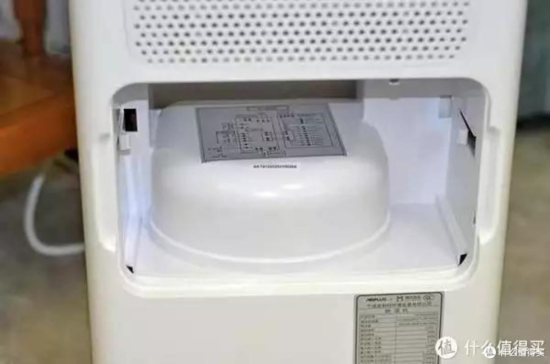 艾普莱斯智能除湿机：回南天里保持干爽的好帮手