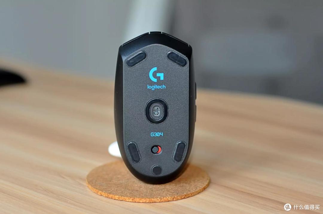 摆脱线材的束缚,享受桌面的自由:罗技G304无线鼠标