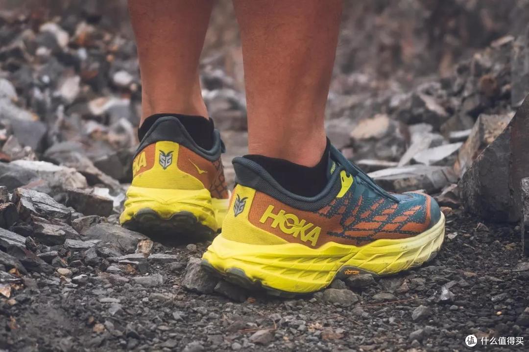 作为顶流你压力大吗?HOKA ONE ONE SPEEDGOAT 5越野跑鞋